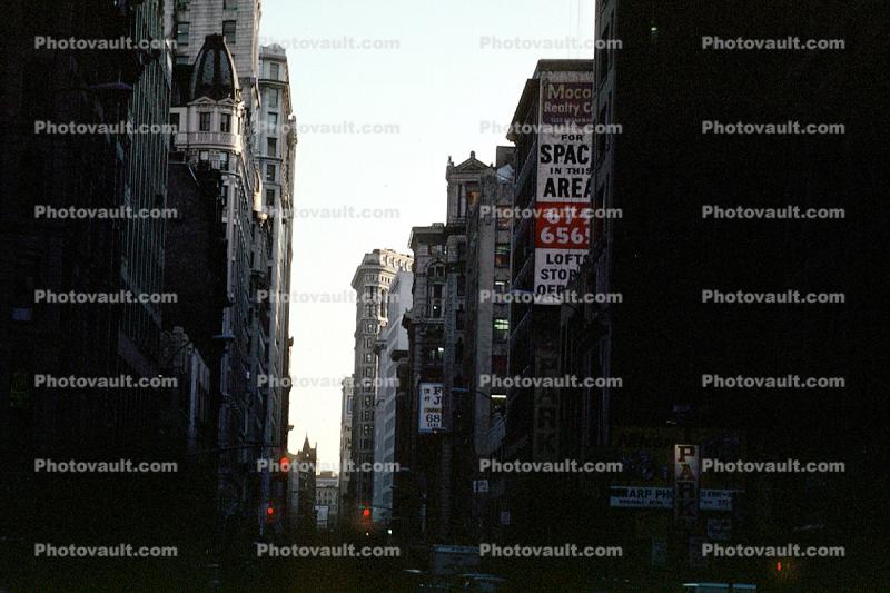 buildings, Manhattan, 24 November 1989