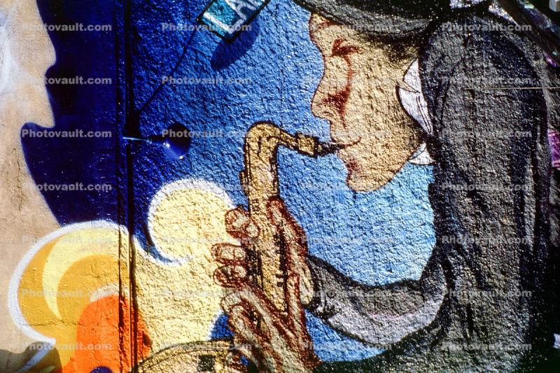 Wall Art, Saxophone player, Lafayette Blvd, Manhattan, 26 November 1989