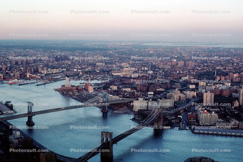 Manhattan-Bridge, Cityscape, skyline, skyscrapers, buildings, Brooklyn, East River, East-River, 7 June 1990