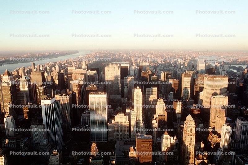 Cityscape, skyline, skyscrapers, buildings, dawn, dusk, sunset, sunclips, Outdoors, Outside, Exterior