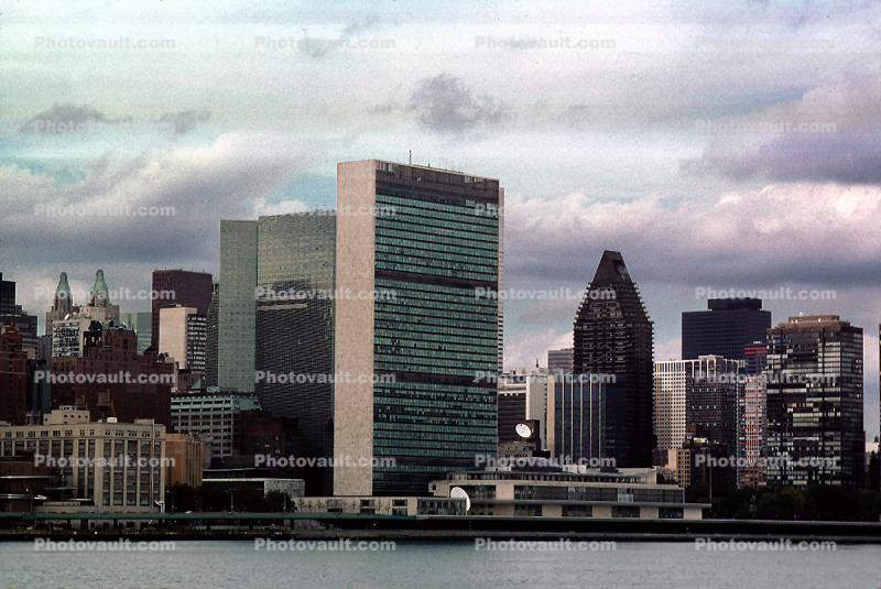 Skyline, cityscape, buildings, 27 October 1997