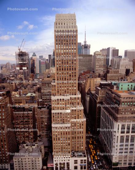 Skyline, cityscape, buildings, cars, automobiles, vehicles, taxi cabs, Manhattan