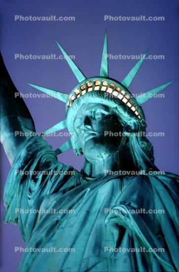 Night, Exterior, Outdoors, Outside, Nighttime, Crown, Lady Liberty, Spikes, face, detail