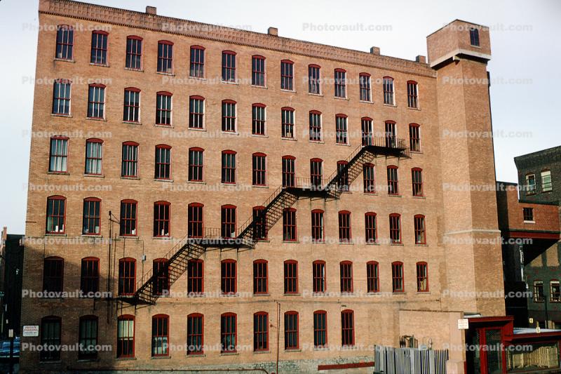 Giant Brick Building, Long Stairs