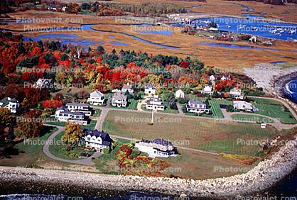 Shoreline, woodlands, Homes, Houses, New Hampshire, autumn