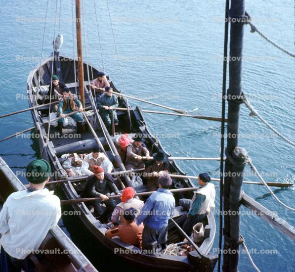 Mayflower, Rowboat