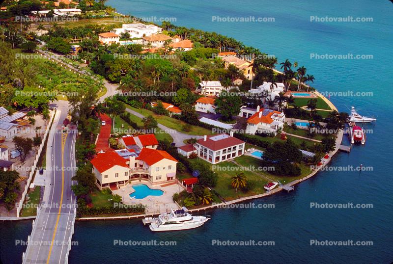 Mansions In Miami Beach, Boats, dock, homes, houses, pools, 21 January 1995