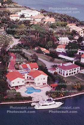 Mansions, Boats, dock, homes, houses, palace, 21 January 1995