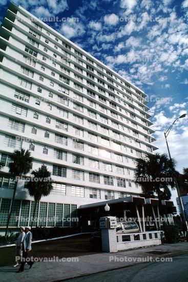 Mimosa Tall Building, alto cumulus clouds, Collins Avenue, 21 January 1995