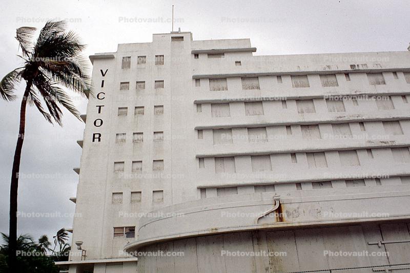 Victor Hotel, Building