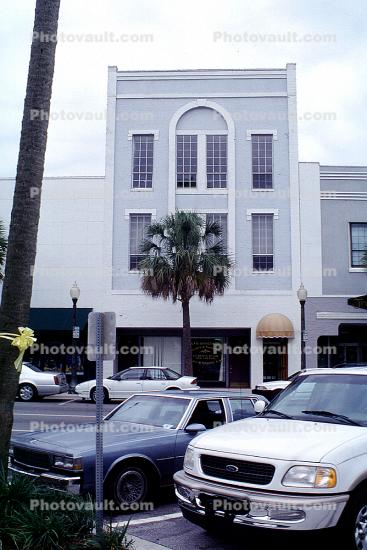 The Old Courthouse Square, Building