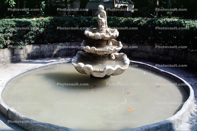 Statue at Water Fountain, aquatics, Pond, gardens, Fountain of Youth, 31 May 2003