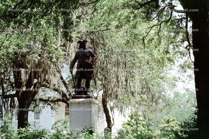 General James Oglethorpe Statue, Bronze Sculpture, walkway, hanging moss, trees, Chippewa Square, Historic Savannah