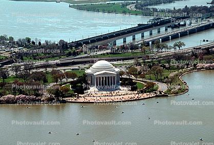 Jefferson Memorial, Potomac River, paddle boats