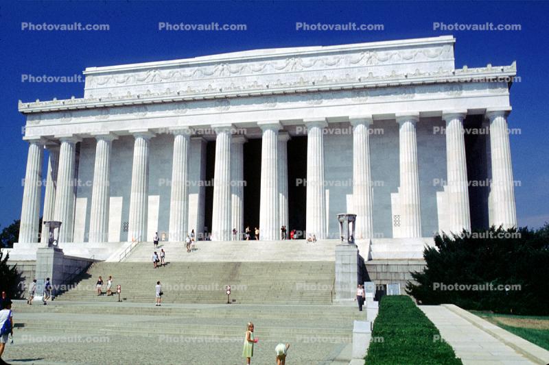 Lincoln Memorial, steps, columns