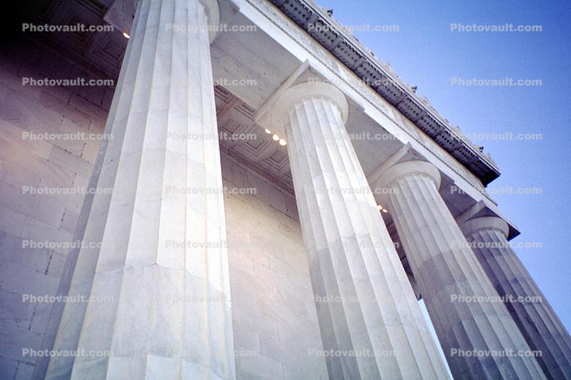 Lincoln Memorial columns