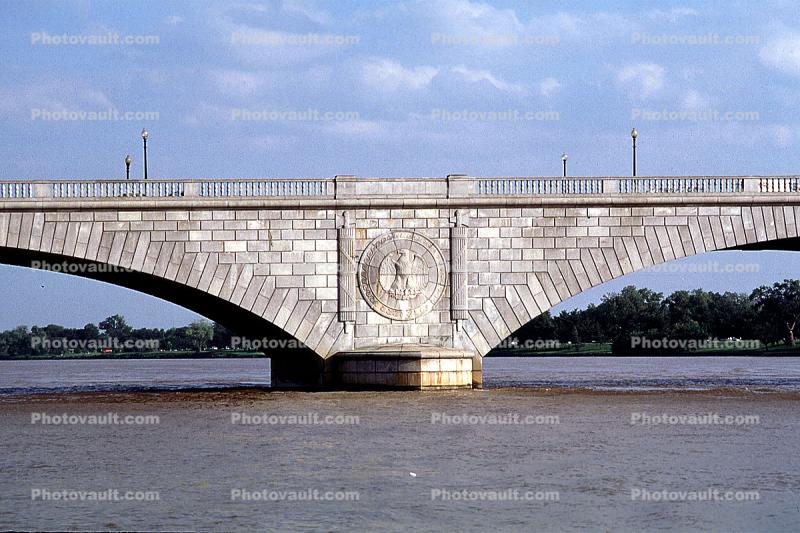 Potomac River, Medalion