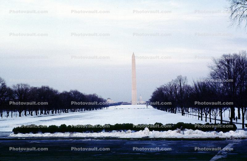 Washington Monument, the mall, Snow, Cold, Ice, Chill, Chilly, Chilled, Frigid, Frosty, Frozen, Icy, Nippy, Snowy, Winter, Wintry