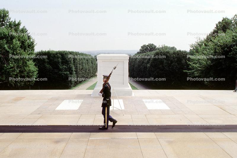 Tomb of the Unknown Soldier, rifle, marching, Arlington National Cemetery
