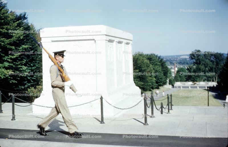 Tomb of the Unknown Soldier, Arlington National Cemetery, marching soldier, rifle, 1940s