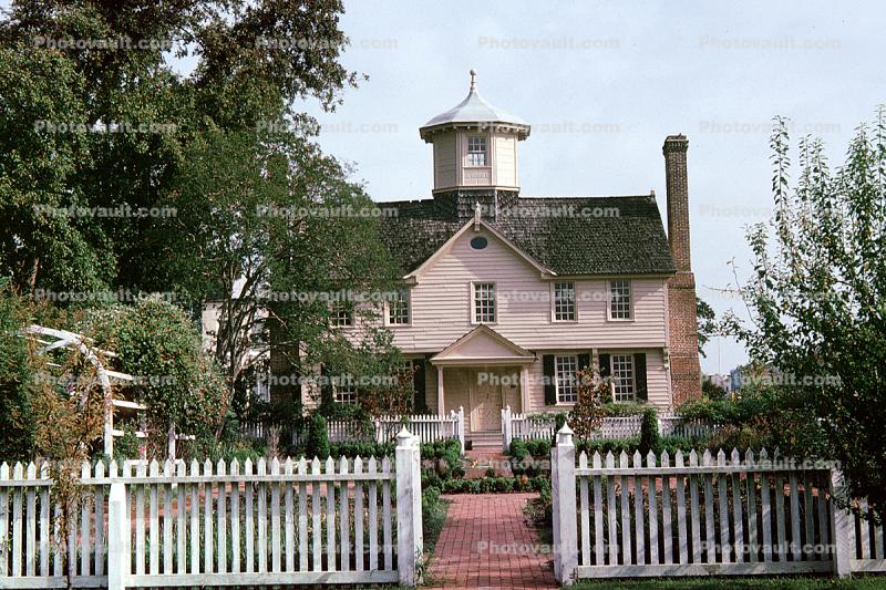 Cupola House and Garden, White Picket Fence, Brick Walkway, Trees, Front Yard, Edenton, North Carolina