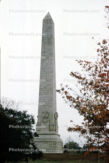 Tercentennial Monumen, Jamestown Obelisk