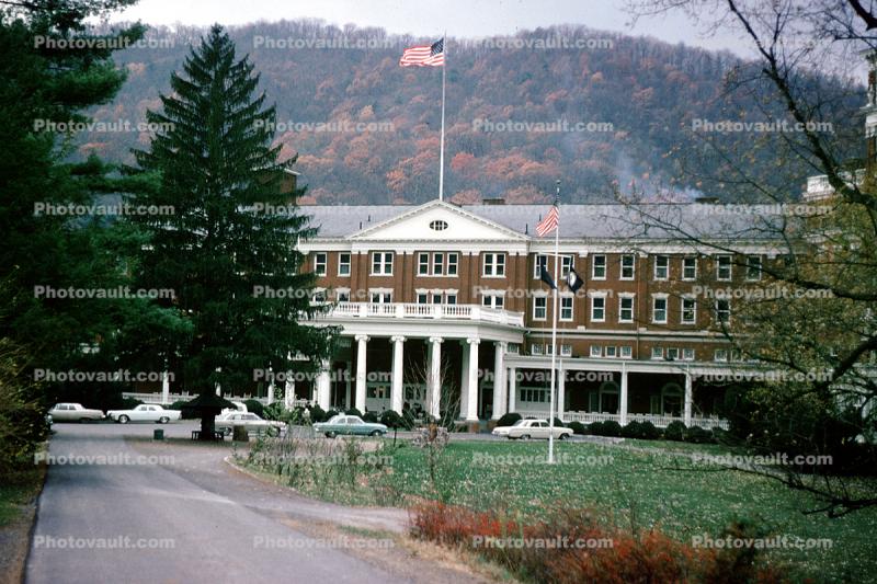 Hotel, mansion, building, columns, mountains, autumn, Cars, automobile, vehicles, 1960s