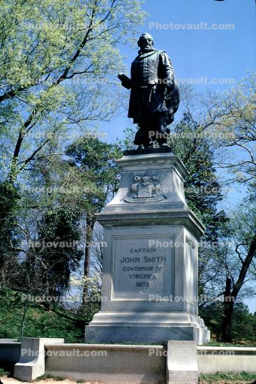 Captain John Smith, 1607, statue, monument, male, man, pedestal