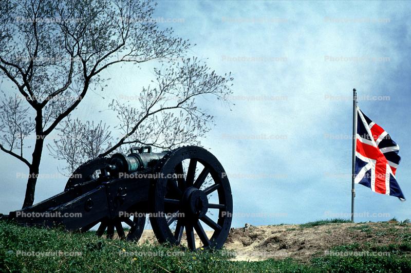 Cannon, British Flag, Revolutionary War Battlefield, American Revolution, Battlefield, History, Historical, Yorktown, Revolutionary War, War of Independence, artillery, gun