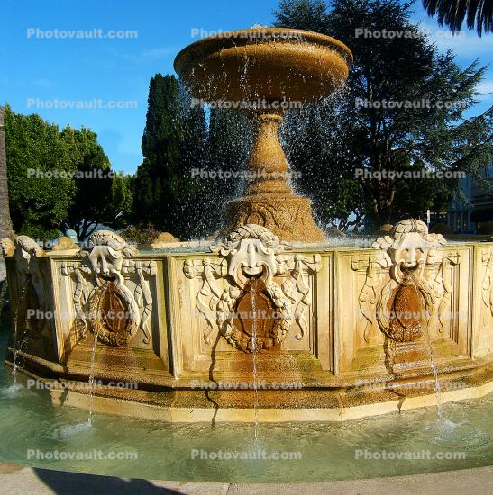 Water Fountain, aquatics in the center of Sausalito, Aquatics