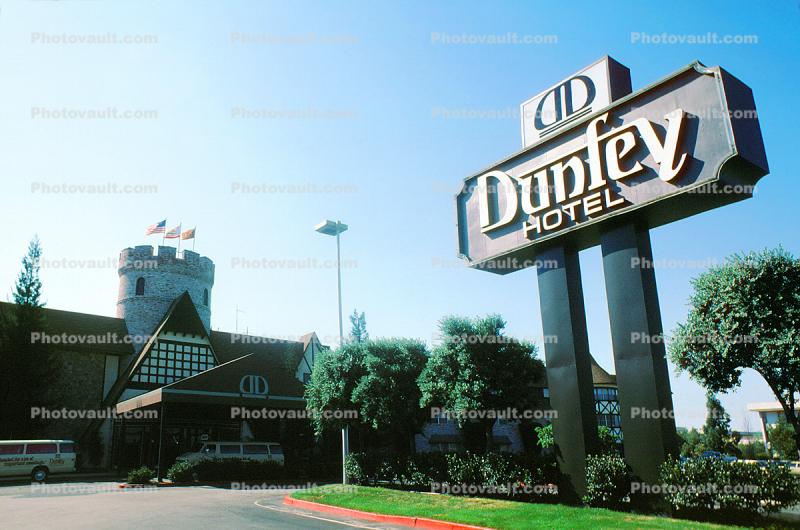 Sign, Signage, Dunfey Hotel, building, castle, San Mateo, October 1985
