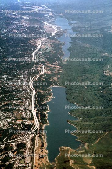 Crystal Springs Reservoir, San Andreas Fault, Interstate Highway I-280, northern Santa Cruz Mountains, San Mateo County, rift valley, lake