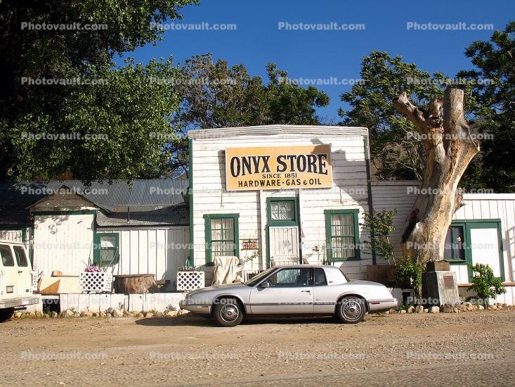 Onyx Store, Hardware, Gas, Oil
