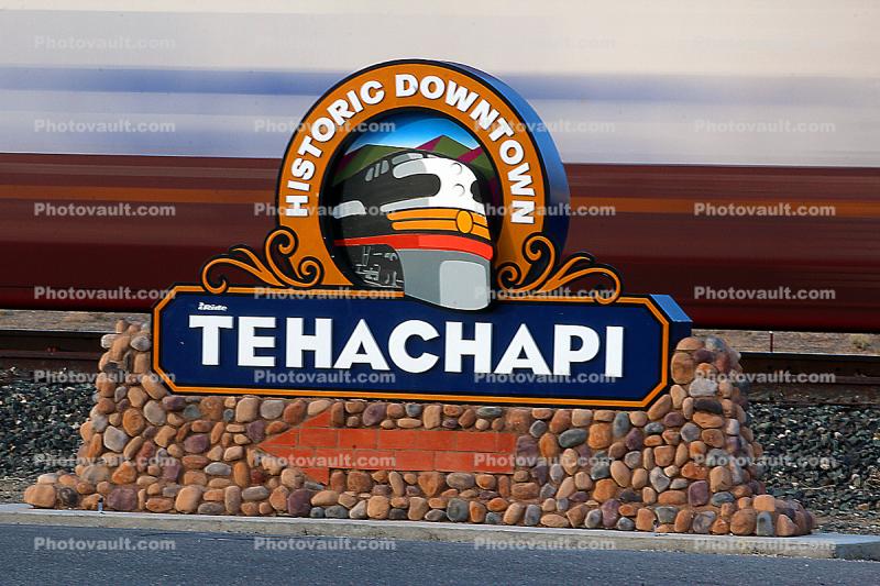 Tehachapi Signage, Arrow