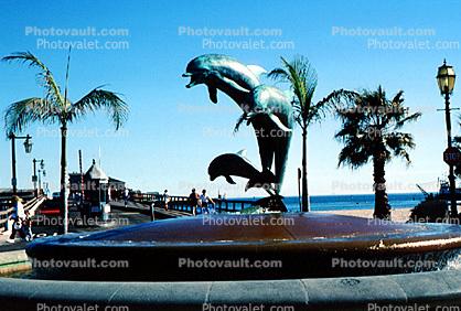 Stearns Wharf, Dolphin Water Fountain, 9 February 1988