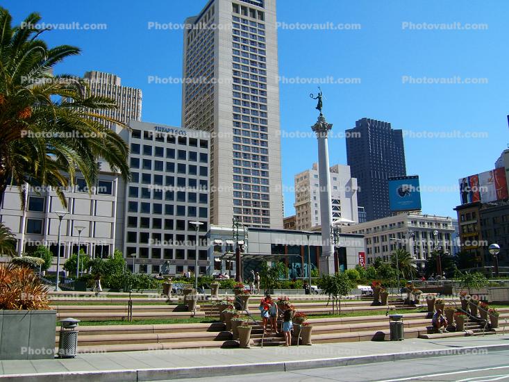 Union Square, Macy's, buildings, stairs, landmark, downtown, downtown-SF, June 2005