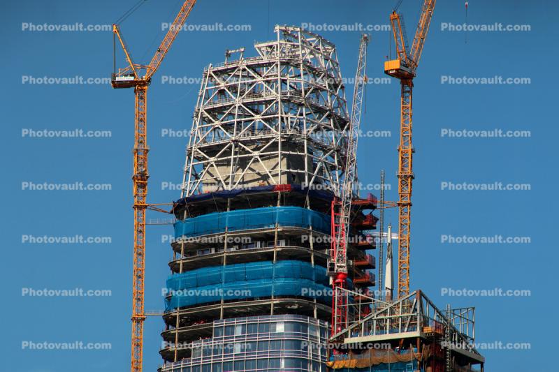 Salesforce Tower under Construction, 542 HC-L 18/36 Litronic luffing boom cranes