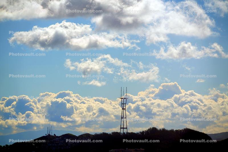 Sutro Tower, Clouds