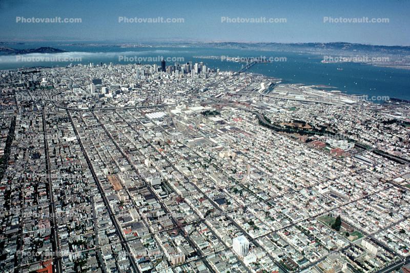 Mission Bay, Potrero Hill, General Hospital, Highway 101, Interstate Highway I-80, SOMA, Mission Bay, Potrero Hill, General Hospital, downtown, buildings, home, house, residential, housing