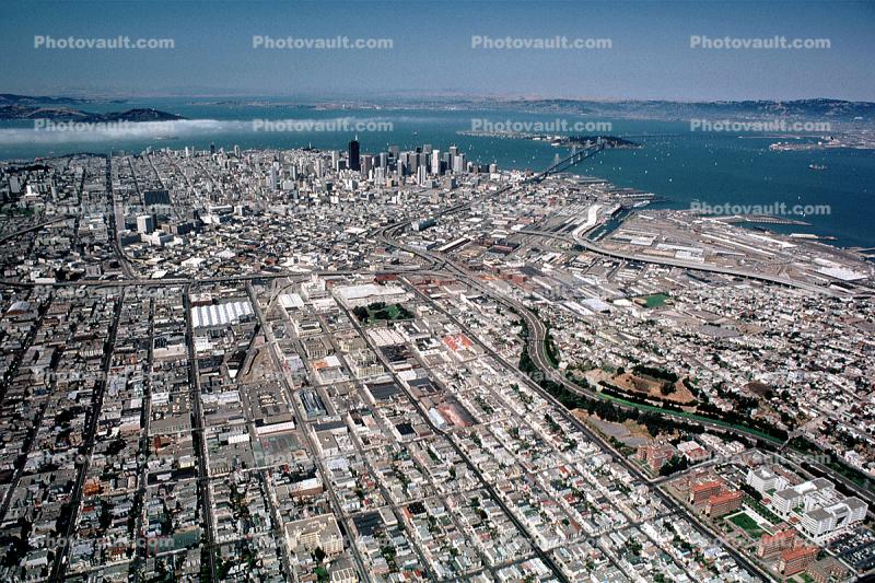Highway 101, Interstate Highway I-80, SOMA, Mission Bay, Potrero Hill, General Hospital, downtown, buildings, home, house, residential, housing