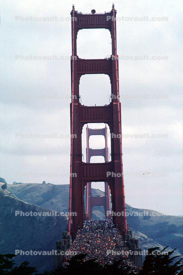 Crowded, People, 50th anniversary celebration, Golden Gate Bridge, May 24th 1987, 1980s