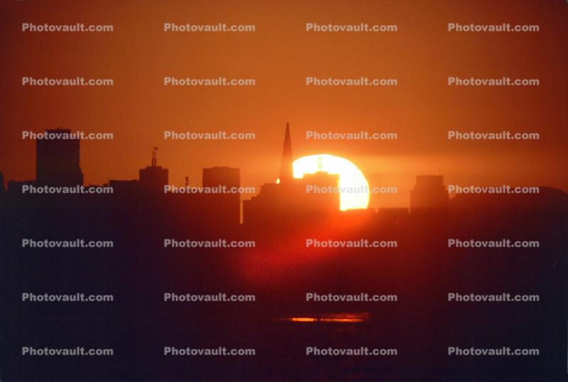 Transamerica Pyramid, Sunset, Sunclipse