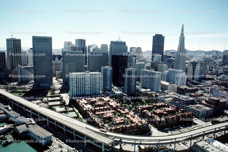 old Embarcadero Freeway, Embarcadero Center, downtown, office building, skyscraper, highrise, skyline, March 3 1989, 1980s