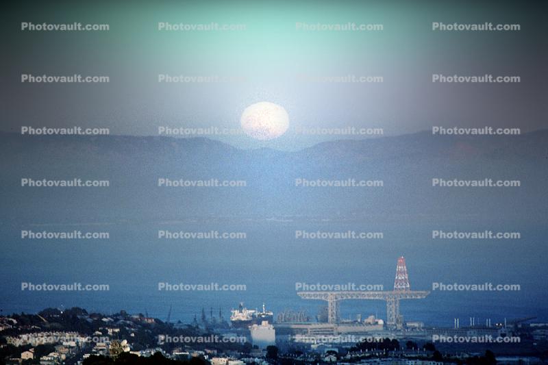 Moonrise over the Eastbay hills, Hunters Point Gantry Crane, from Twin Peaks