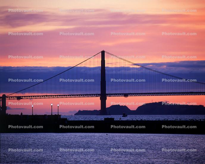 looking west, Golden Gate Bridge, Sunset, Dusk, twilight
