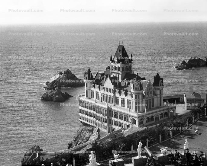 The Old Cliff House, Cliff-hanging Architecture, 1890's, Cliff-House, Sutro Heights, Seal Rock