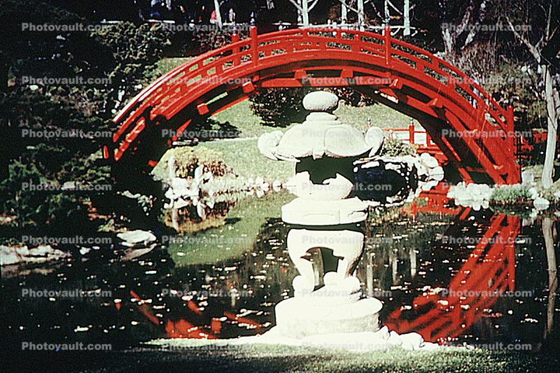 Taiko Arch Bridge, Stone Lantern, pond, reflection, garden, 1965, 1960s