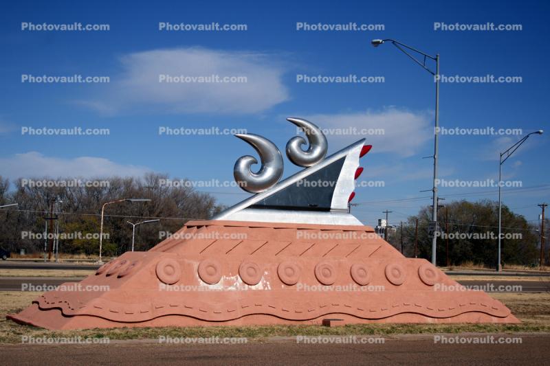 Route 66 Sculpture, Monument, Art ?eco, Tucumcari