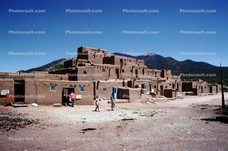 Walls, dirt road, Mountain Range, Pueblo de Taos