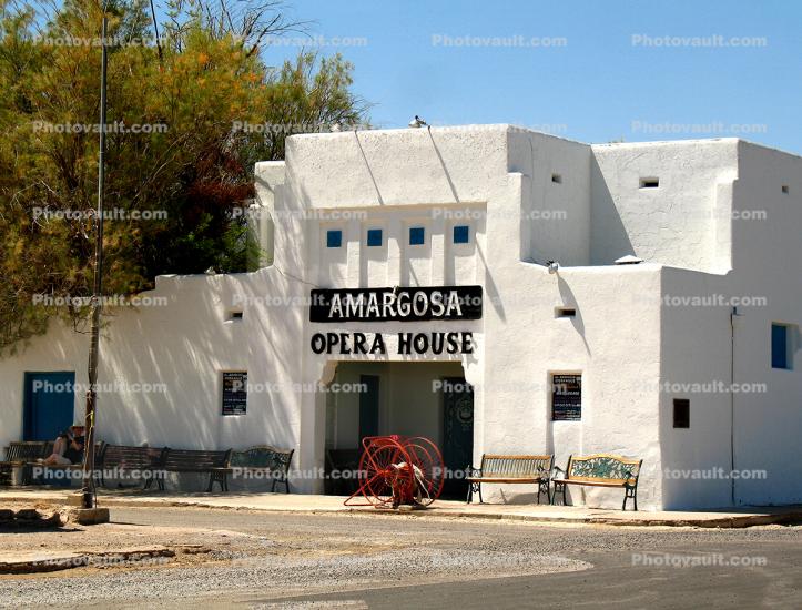 Amargosa Opera House, Building